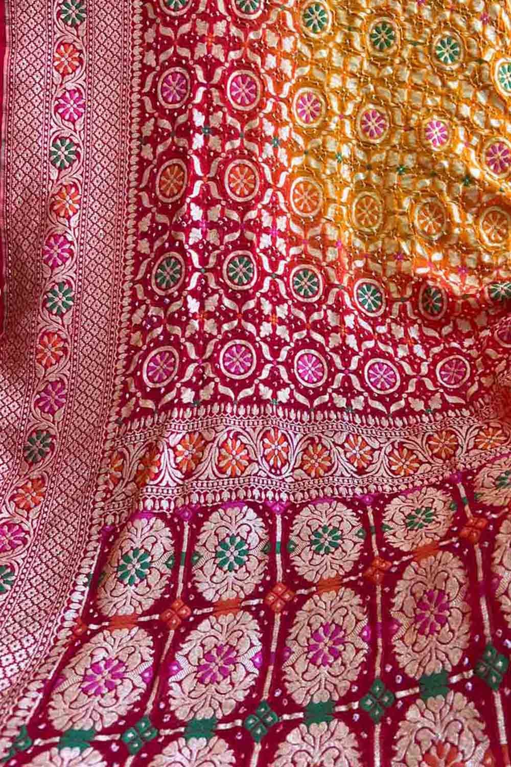 Green Red Silk Bandhani Patola Saree Golden Zari Work | trendwati