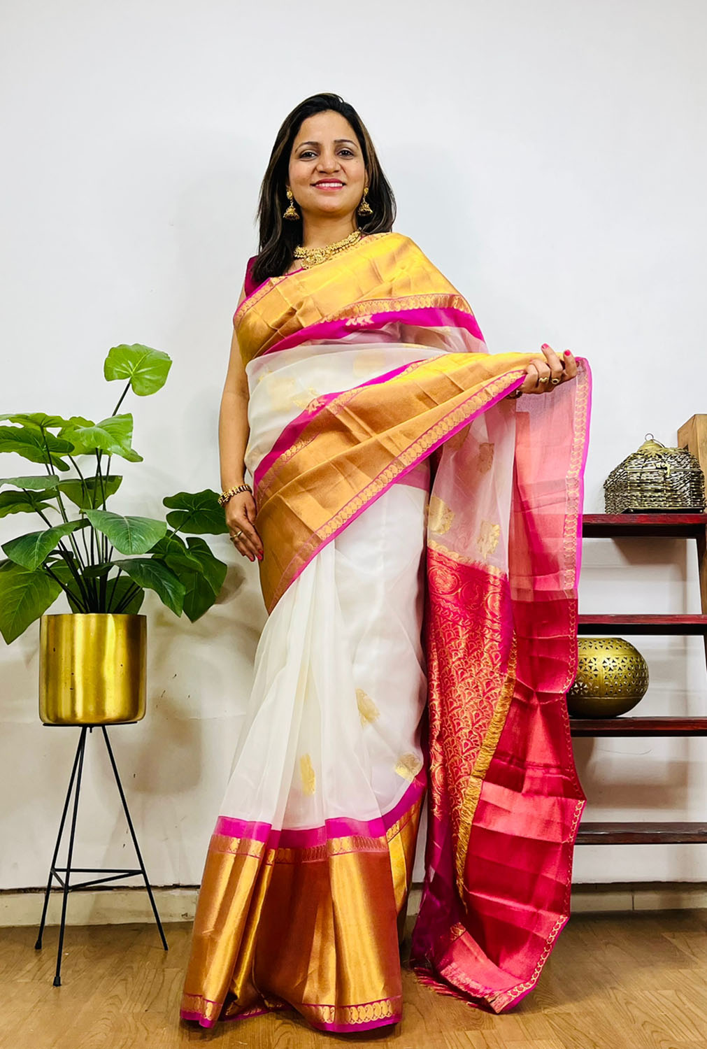 Aster White Woven Handloom Paithani Silk Saree – MySilkLove