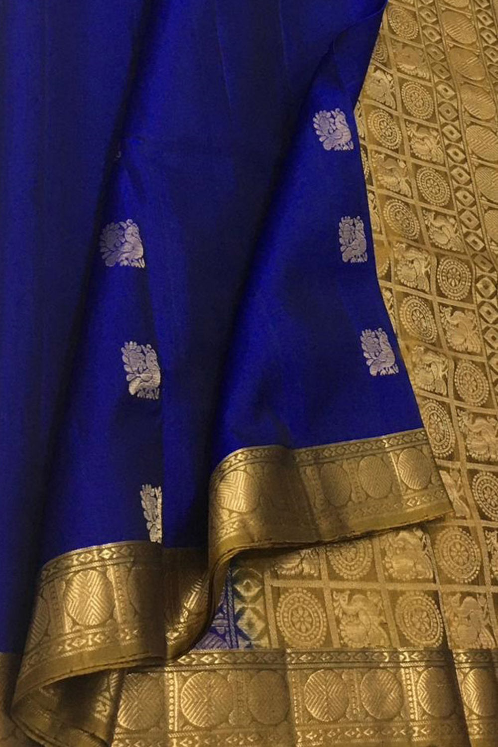 MarvelousRoyalbluehandloomsareewithminakaributtakadwaweavingfromPanacheHauteCouture5_600x.jpg?v=1600063264