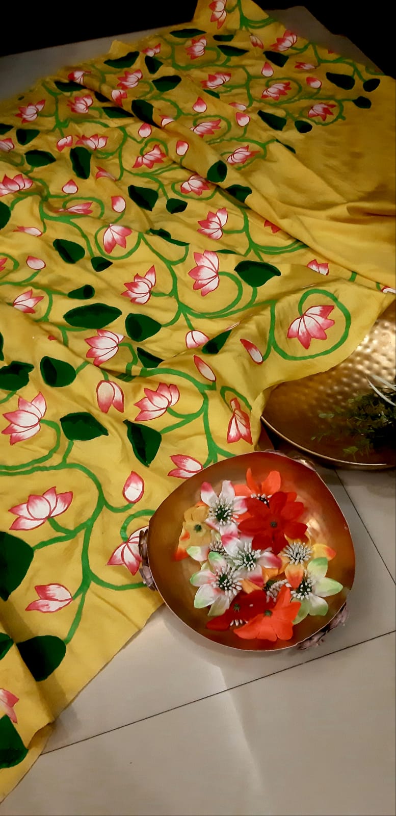 Hand Painted Designer Floral Pattern on TOP/ Kurtis/ Sarees | Fabric  Painting Designs - YouTube