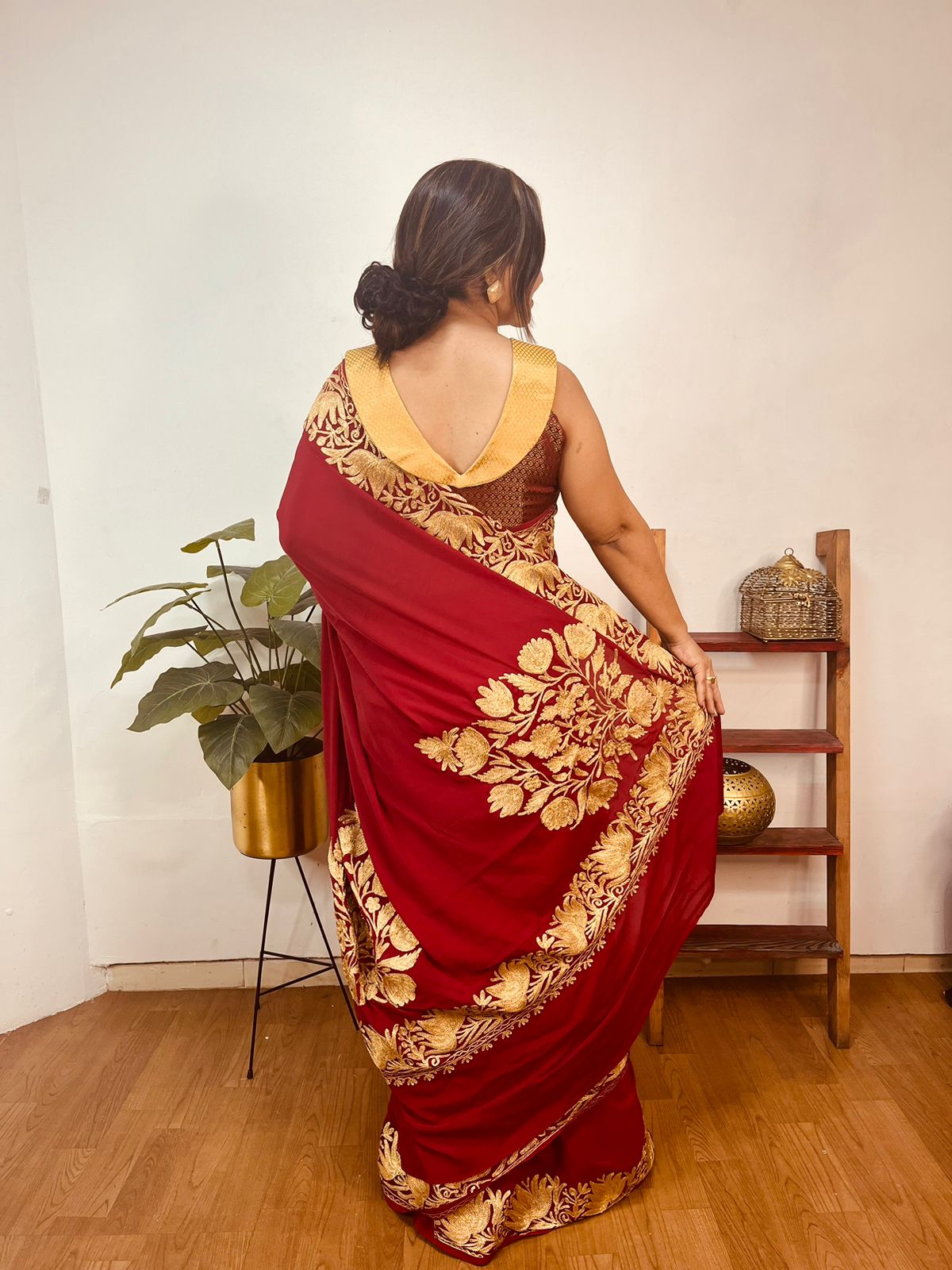 Pure Crepe Golden Tilla Hand Embroidered Black Kashmiri Saree | Angad  Creations