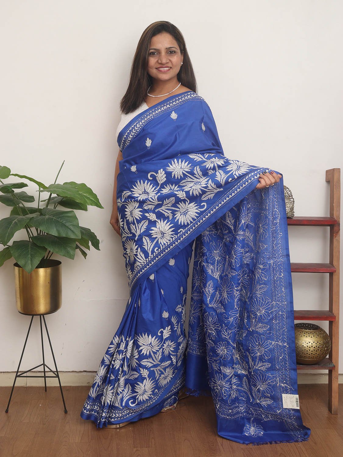 Buy Rust Sarees for Women by AARRAH Online | Ajio.com