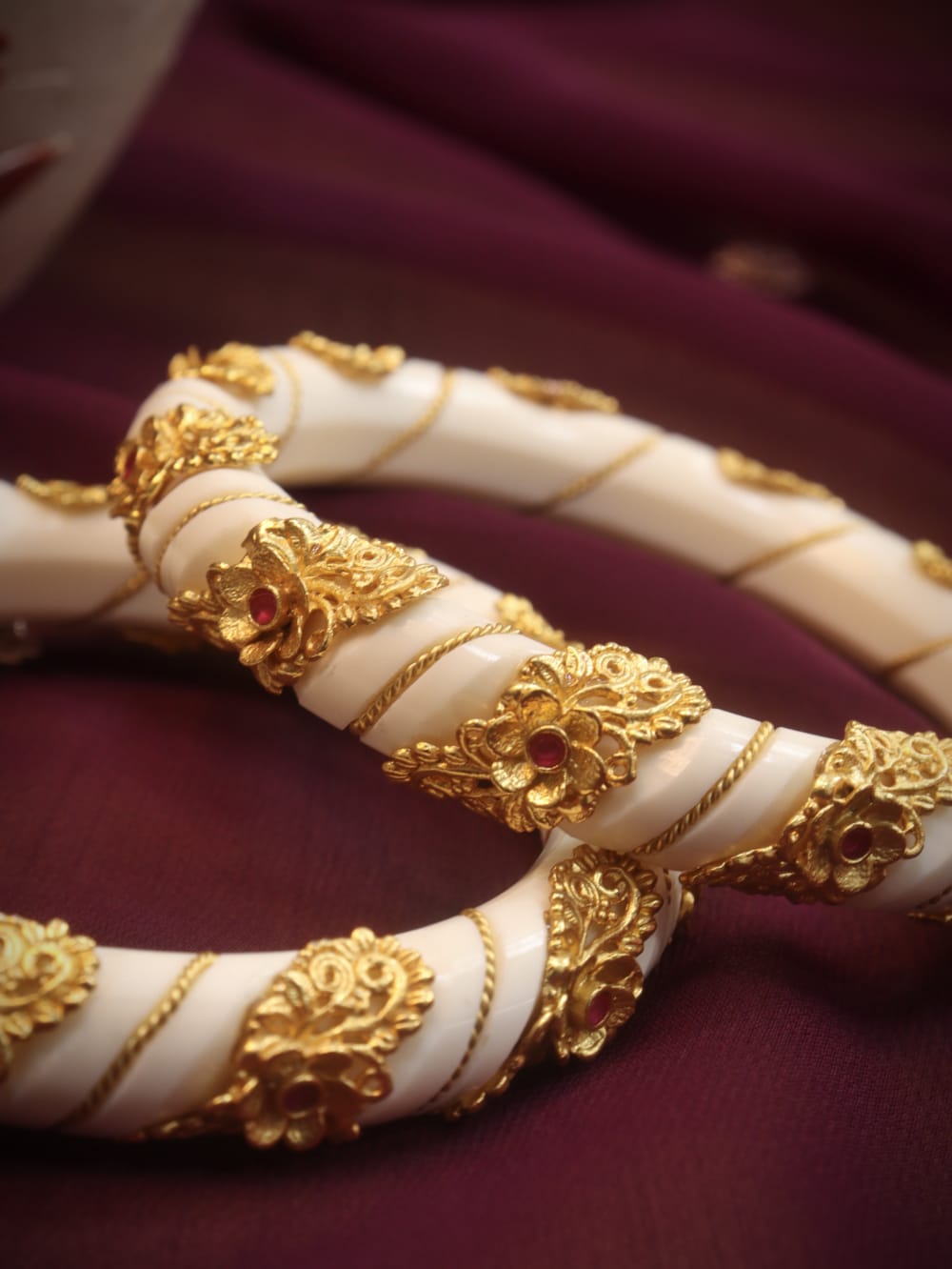 Exclusive gold bangles on sale design