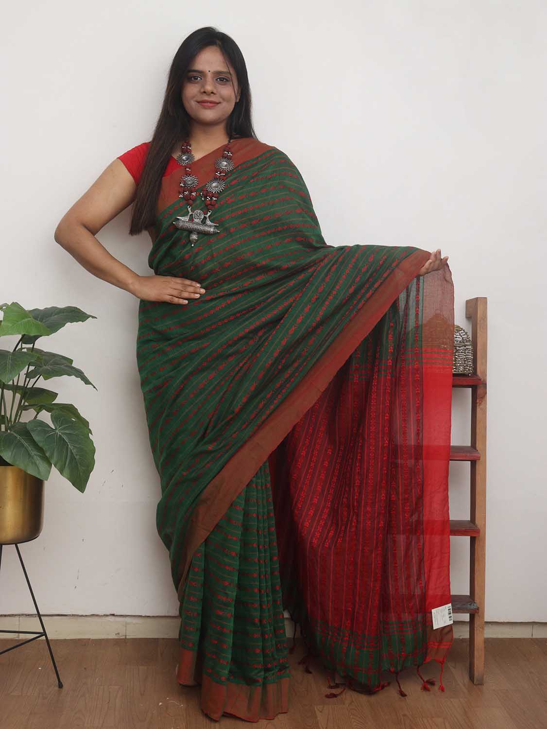 Green Handloom Bengal Cotton Saree - Luxurion World