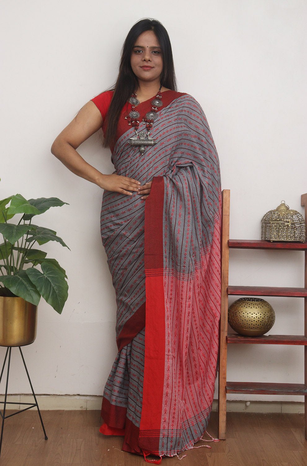 Grey Handloom Bengal Cotton Saree - Luxurion World