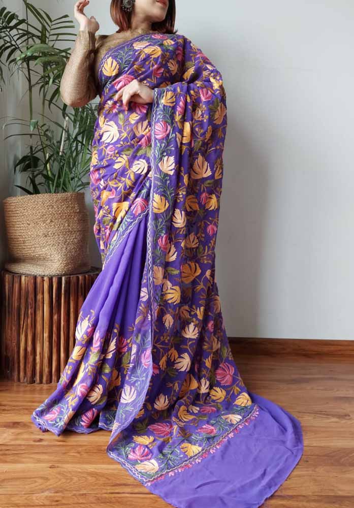 🥰🥰Aari Work Saree With Heavy... - Db Kerala Sarees Online | Facebook