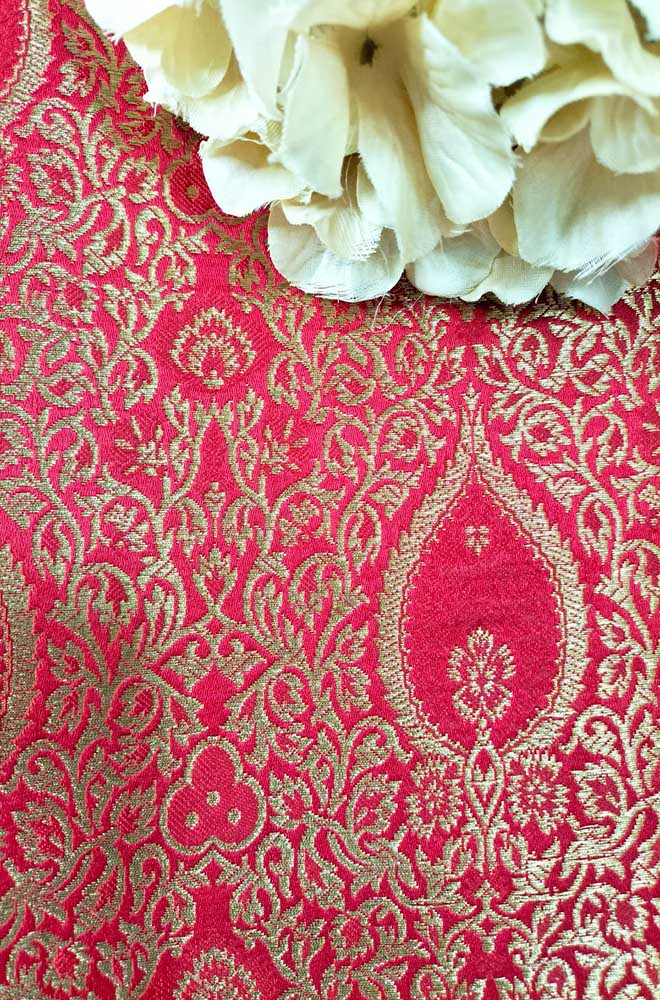 Red Banarasi Silk Fabric ( 1 Mtr ) - Luxurion World